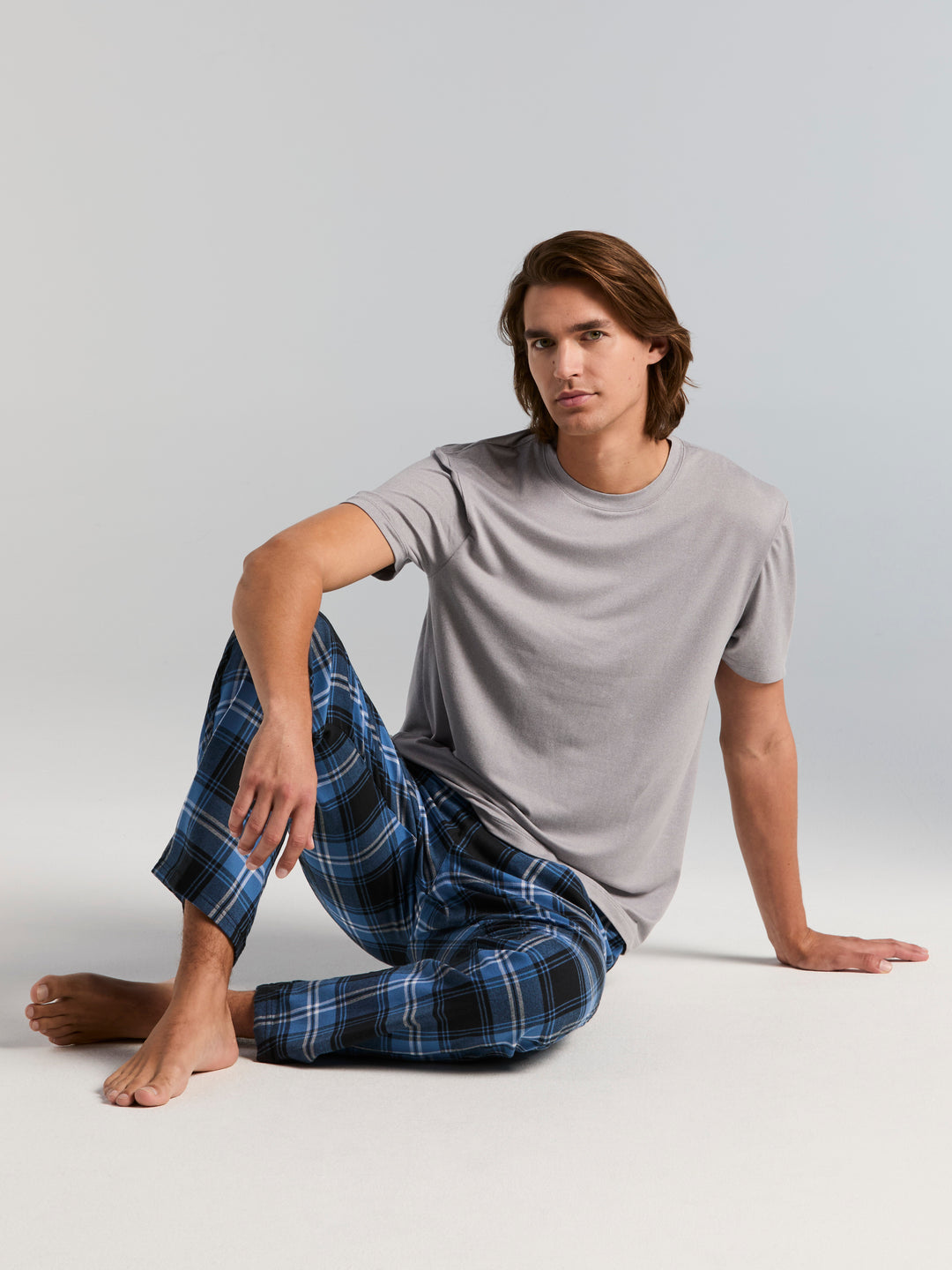 Deluxe Touch Crew Neck and Flannel Plaid Pant Sleepwear Set (Gray Hthr/Federal Blue) 