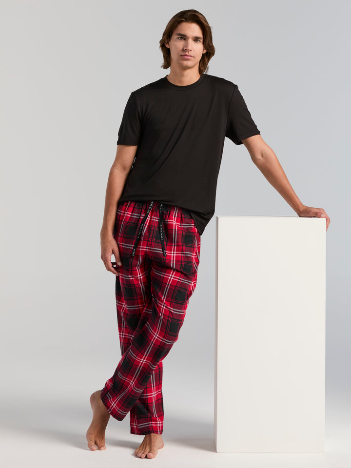 Deluxe Touch Crew Neck and Flannel Plaid Pant Sleepwear Set (Blk Beauty/Chili Pepp) 