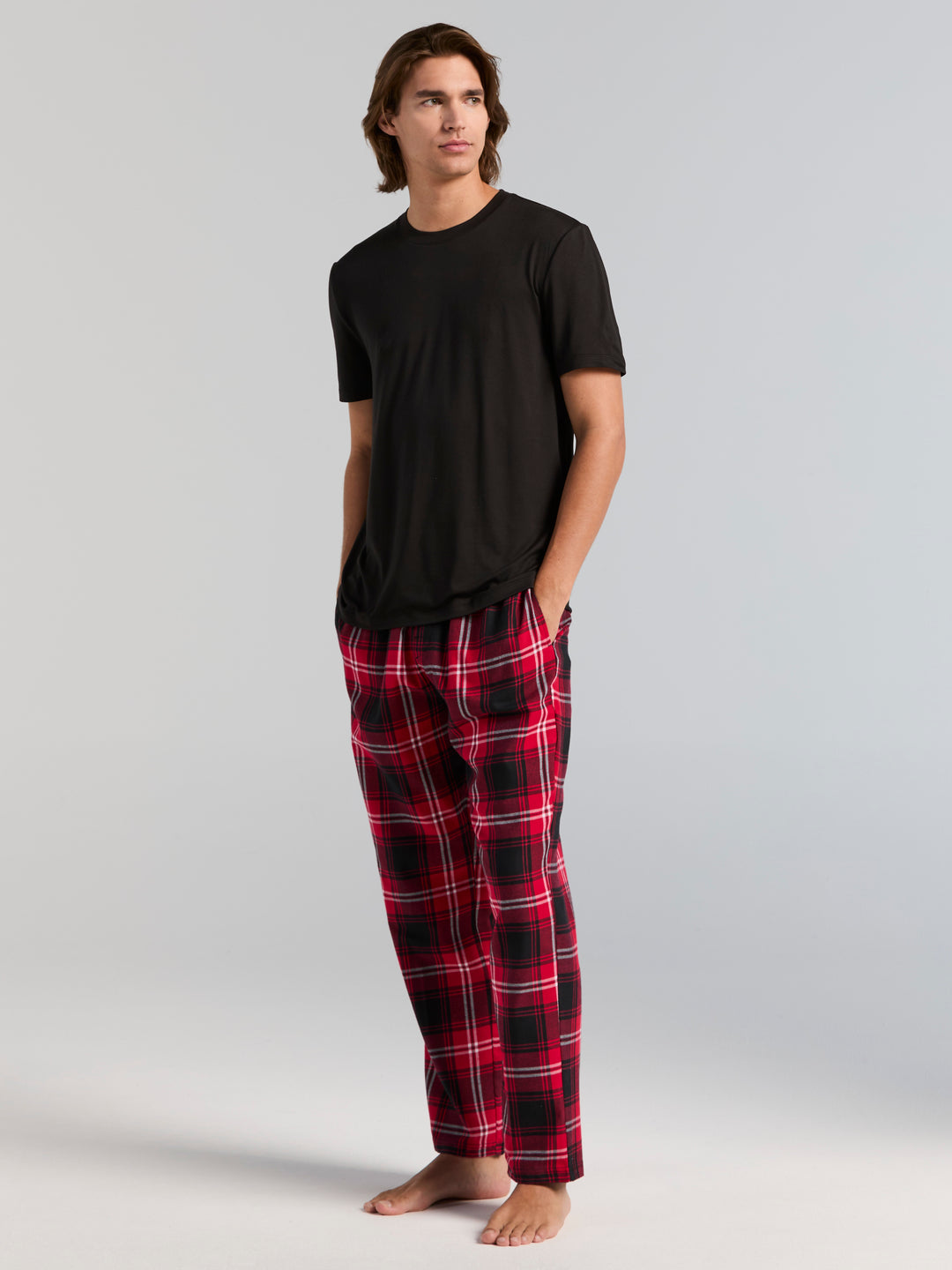 Deluxe Touch Crew Neck and Flannel Plaid Pant Sleepwear Set (Blk Beauty/Chili Pepp) 