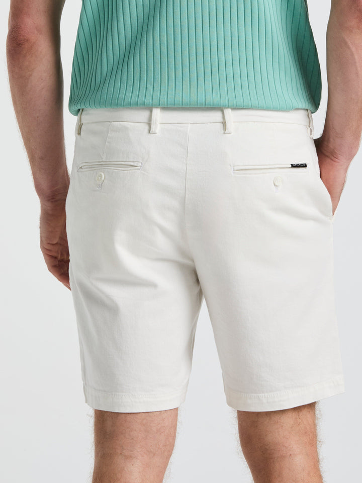 8" Flat Front Garment Dyed Short (Bright White)