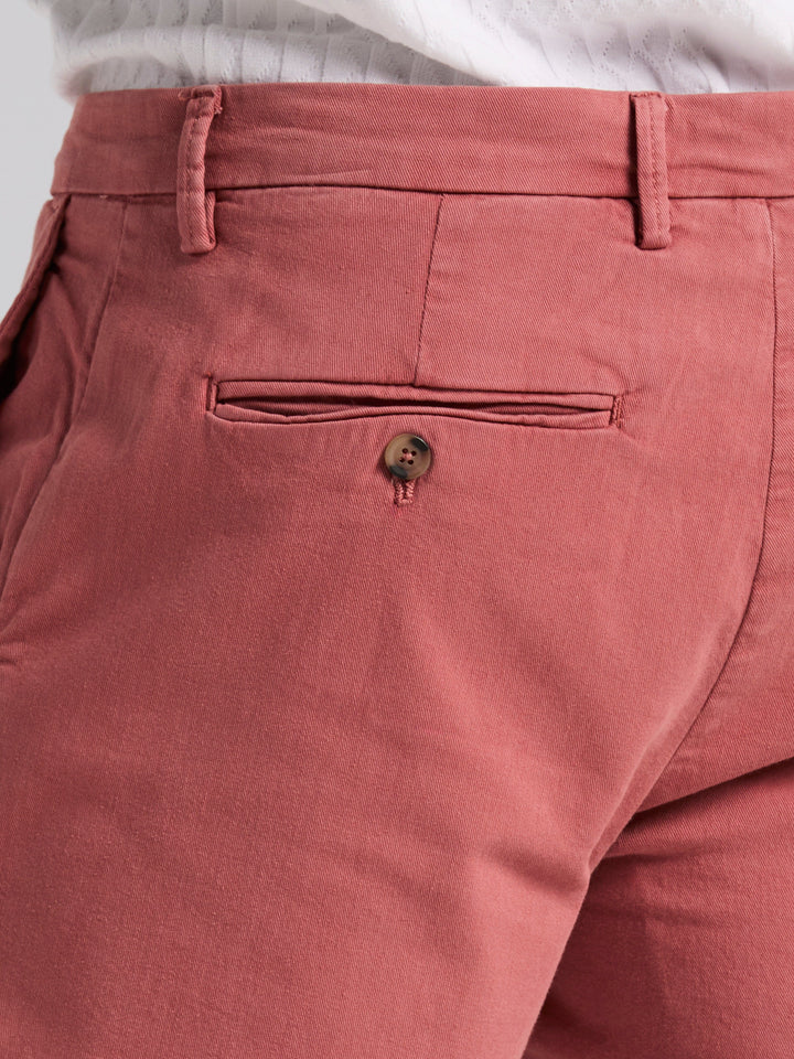 8" Flat Front Garment Dyed Short (Withered Rose)