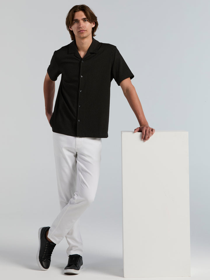 Bi-Color Seersucker Jacquard Camp Shirt (Black) 