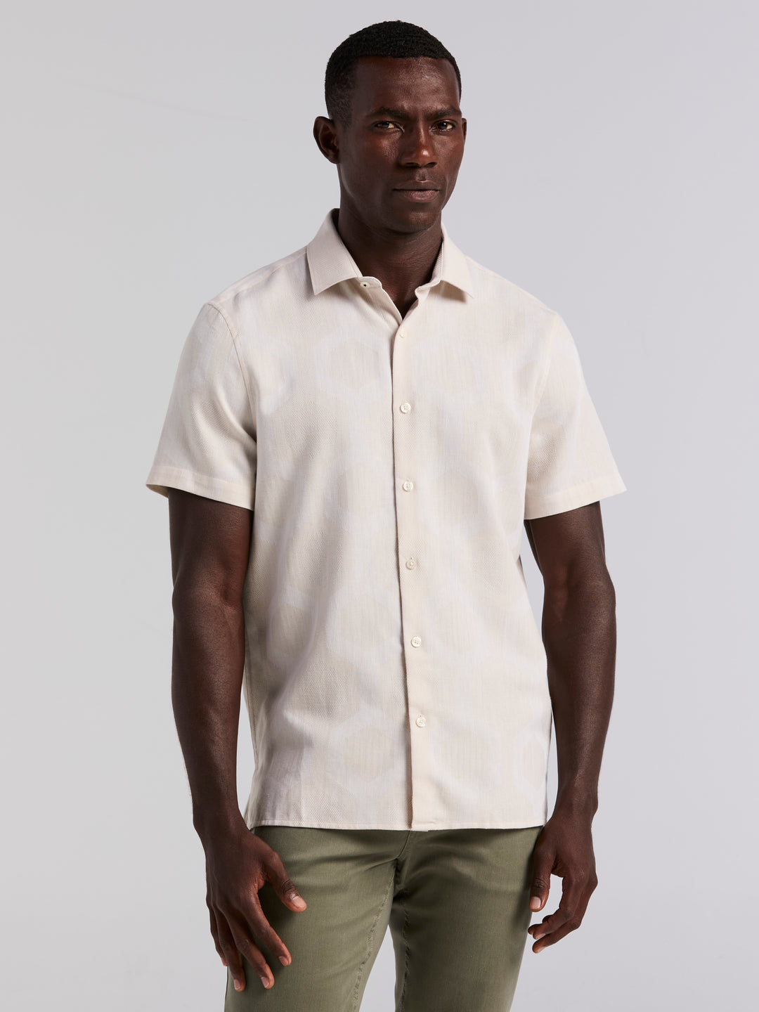 Perry Ellis Men's Cotton Linen Geo Jacquard Shirt in Silver Birch/gray, Size Medium, Patterned, Regular Short Sleeves