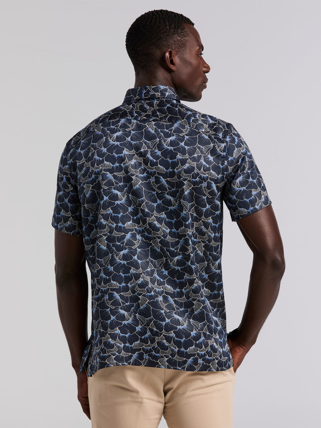 Ginko Print Short Sleeve Shirt (Dark Sapphire) 