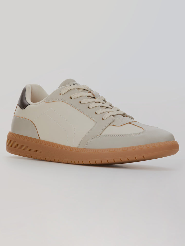 Jaesen Sneaker (Beige) 