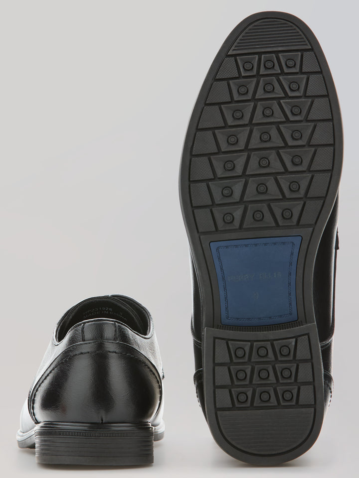 Lyle Dress Shoe (Black) 