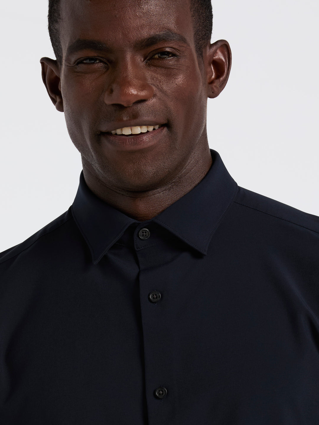 Slim Fit Tech Solid Dress Shirt (Dark Sapphire) 