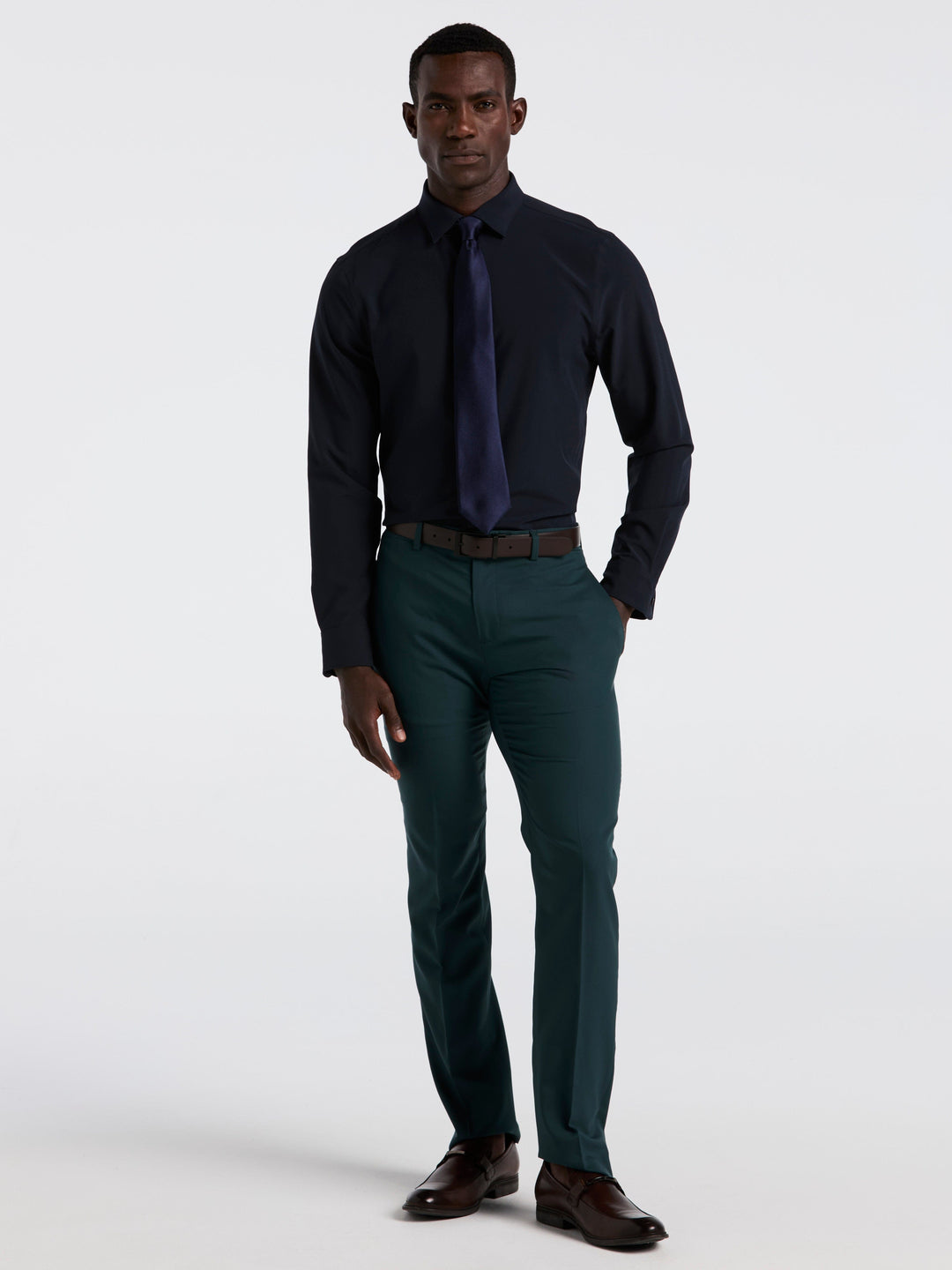 Perry Ellis Men's Slim Fit Total Stretch Dress Shirt in Dark Sapphire/blue, Size 15.5, Polyester/Elastane, Solid