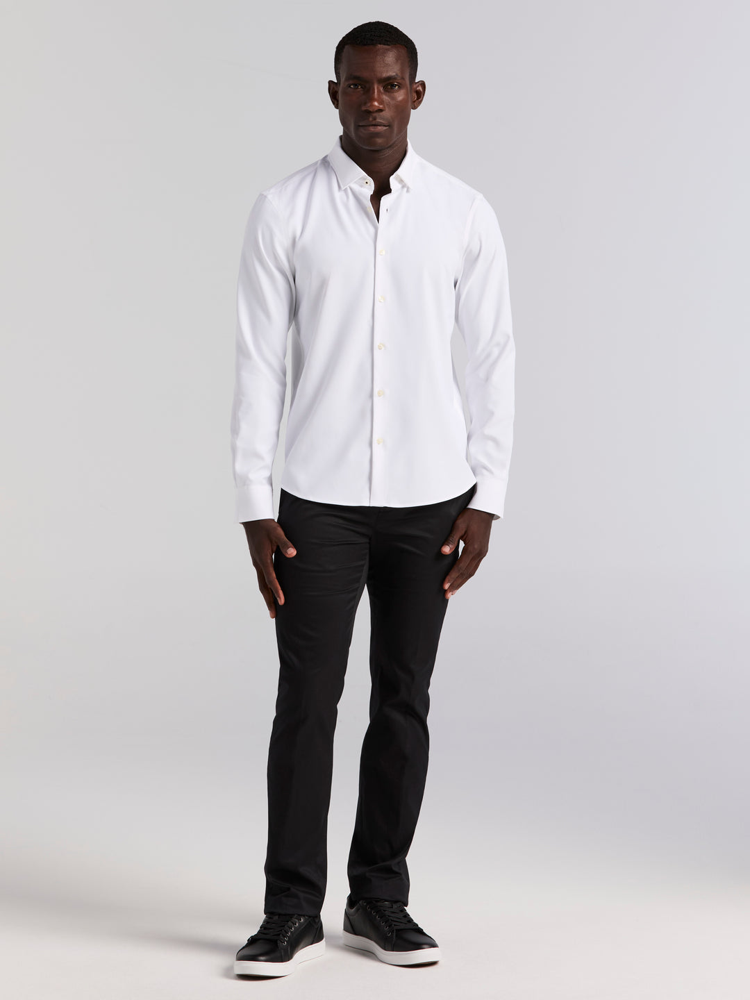 Men's Untucked Slim Fit Solid Stretch Shirt (Bright White) 