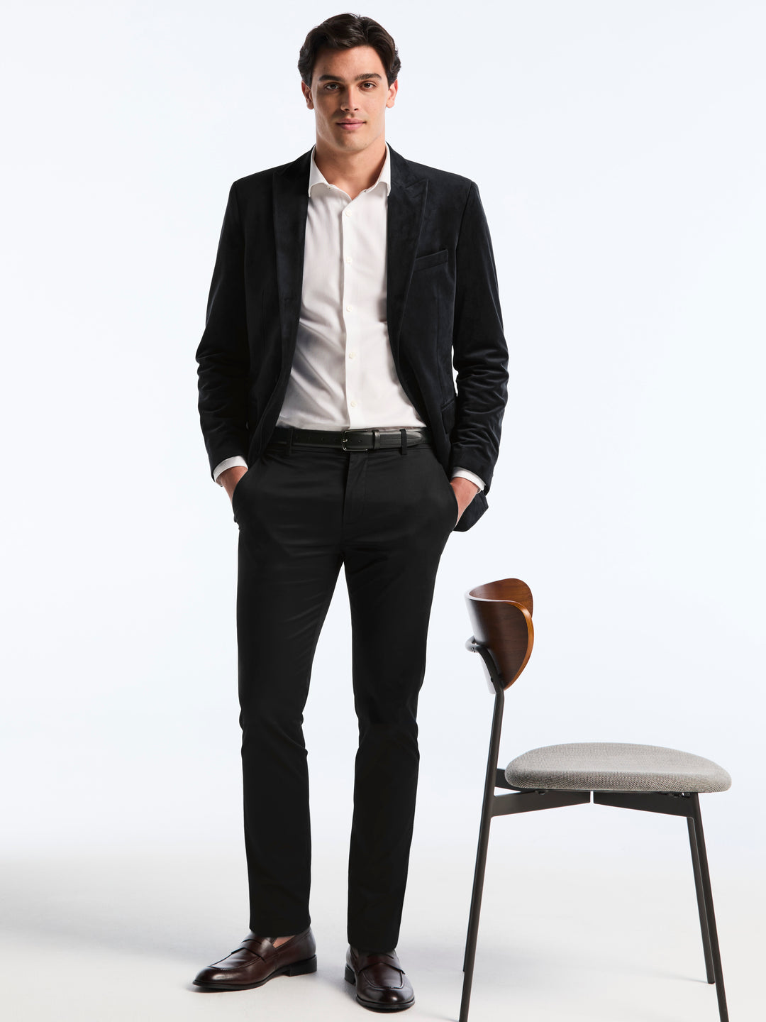 Slim Peak Lapel Velvet Jacket (Black) 