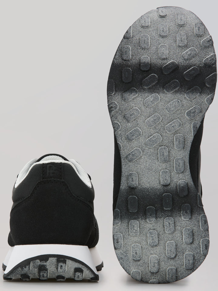 Stride Sneaker (Black) 