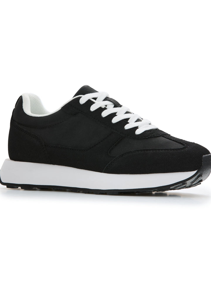 Stride Sneaker (Black) 