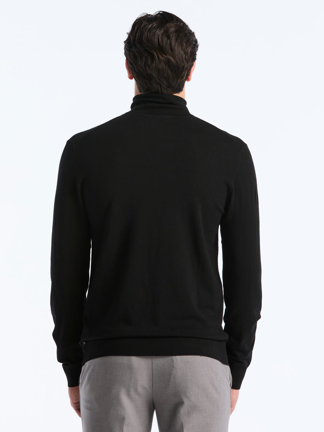 Solid Tech Turtleneck Sweater (Black) 
