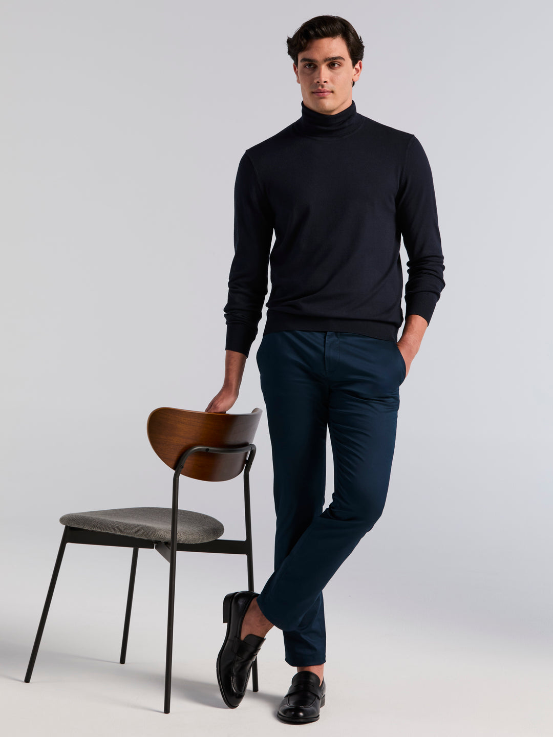 Solid Tech Turtleneck Sweater (Dark Sapphire) 