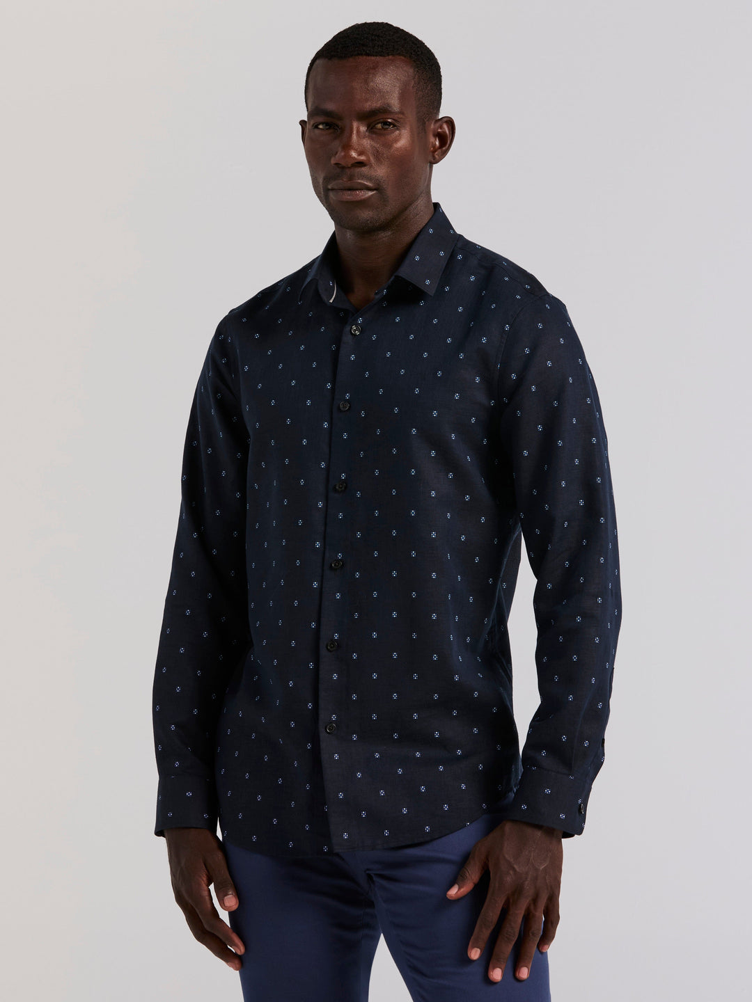 Perry Ellis Outlet Men's Untucked Linen Blend Geo Dot Print Shirt in Dark Sapphire/blue, Size Small, Cotton, Geometric, Regular Long Sleeves