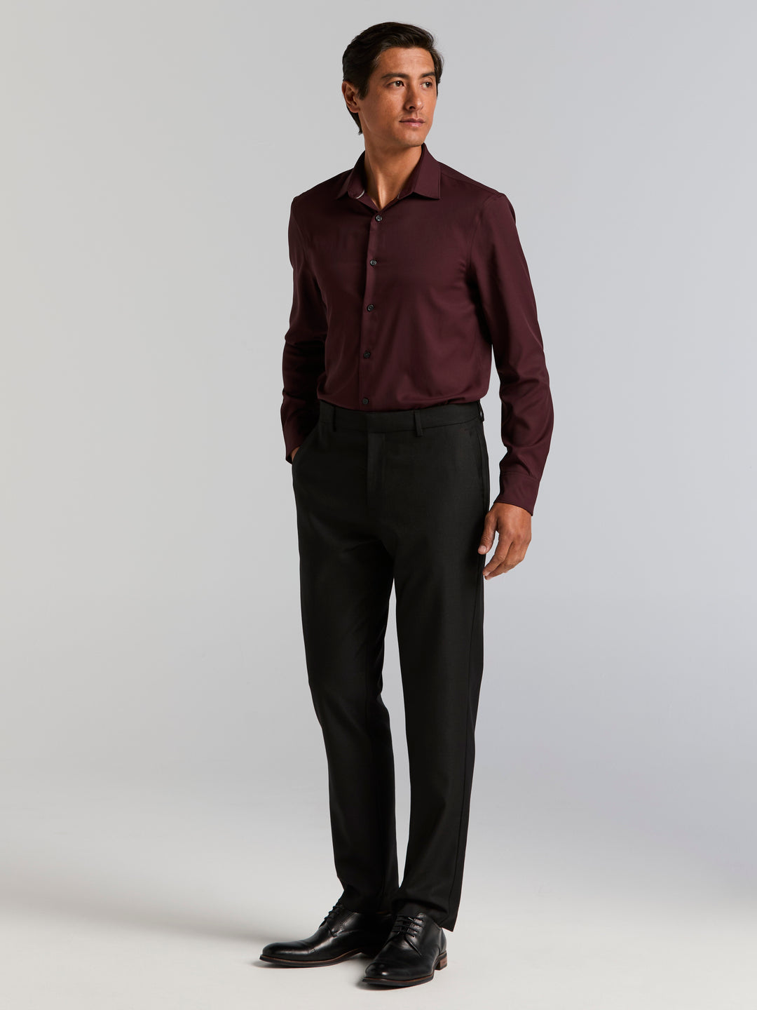 Men's Untucked Slim Fit Solid Stretch Shirt (Port) 