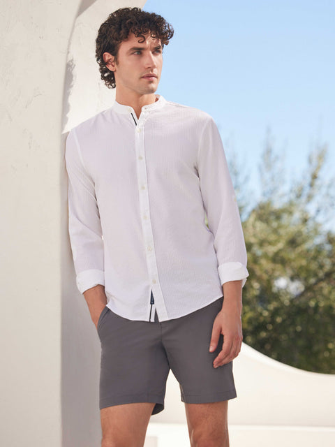 Untucked Total Stretch Slim Fit Seersucker Shirt - White
