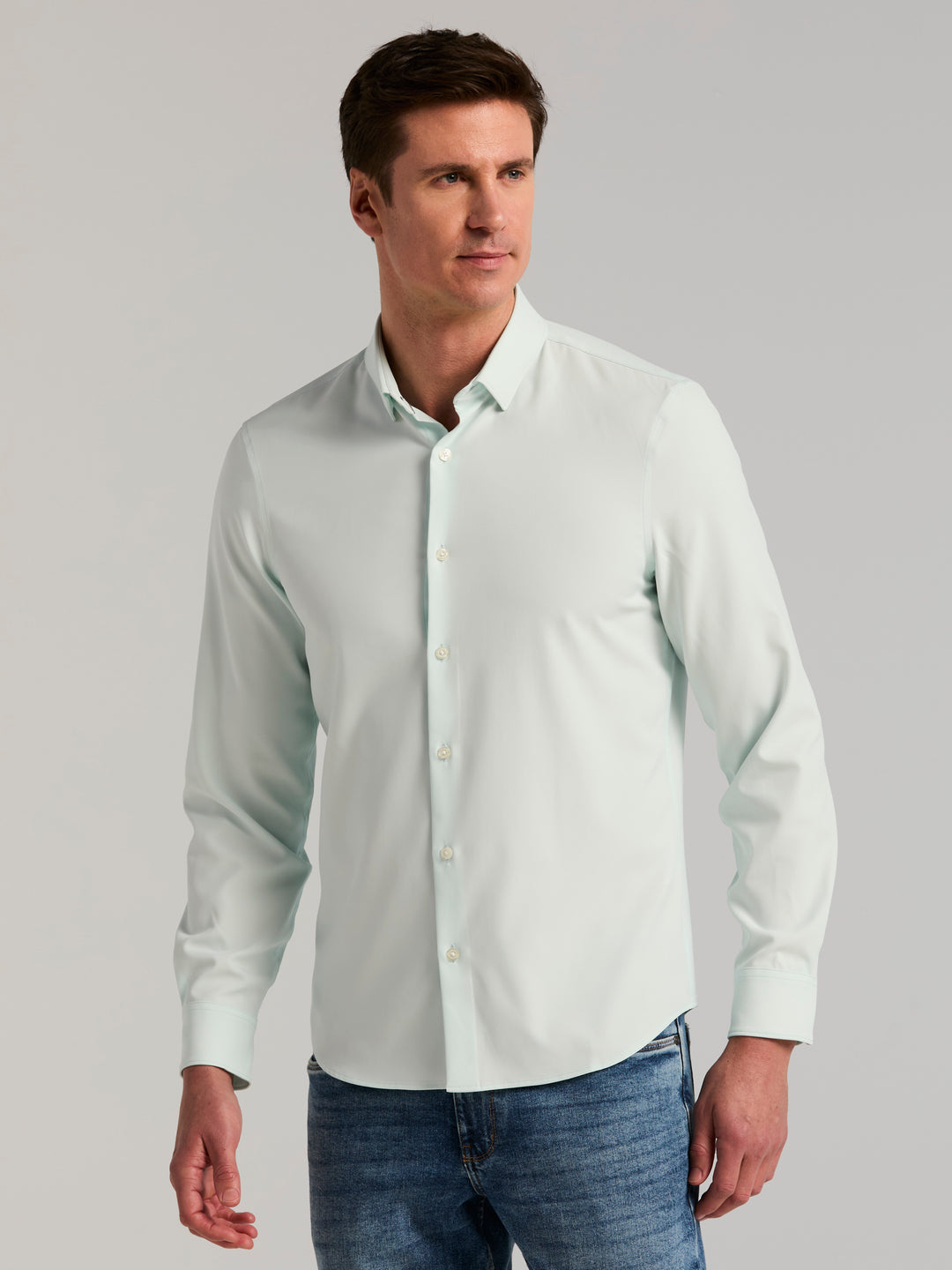 Men's Untucked Slim Fit Solid Stretch Shirt (Skylight) 