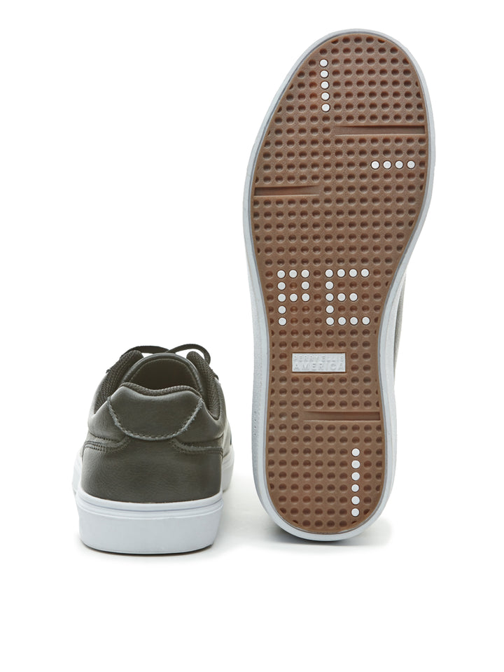 Ventura Sneaker (Black) 