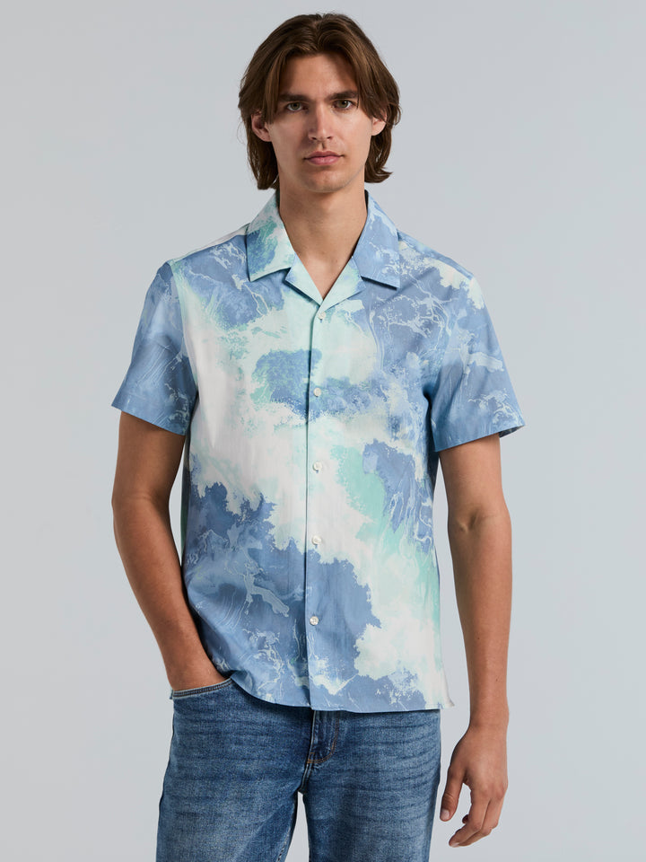 Short Sleeve Camp Wave Print Shirt (Skylight) 