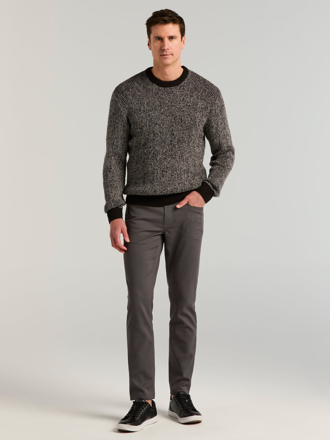 Long Sleeve Wool Blend Cable Crewneck Sweater (Black) 