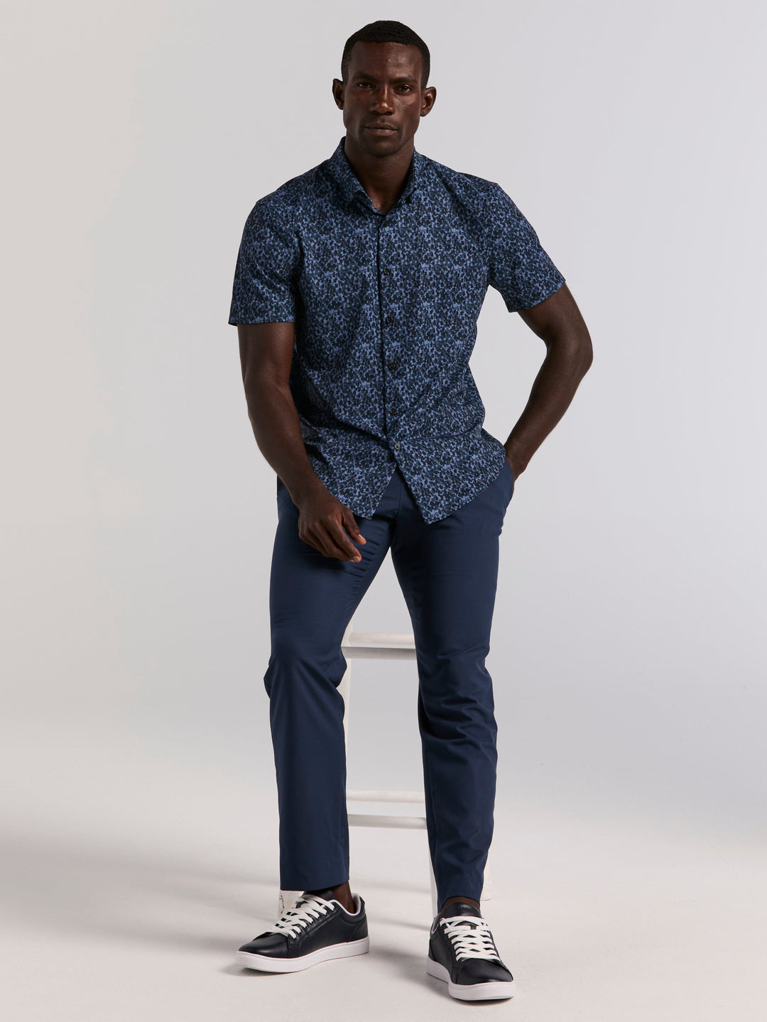 Slim Fit Short Sleeve Water Color Print Shirt (Dark Sapphire) 