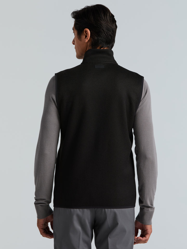 Solid Stretch Full-Zip Fleece Vest (Black) 