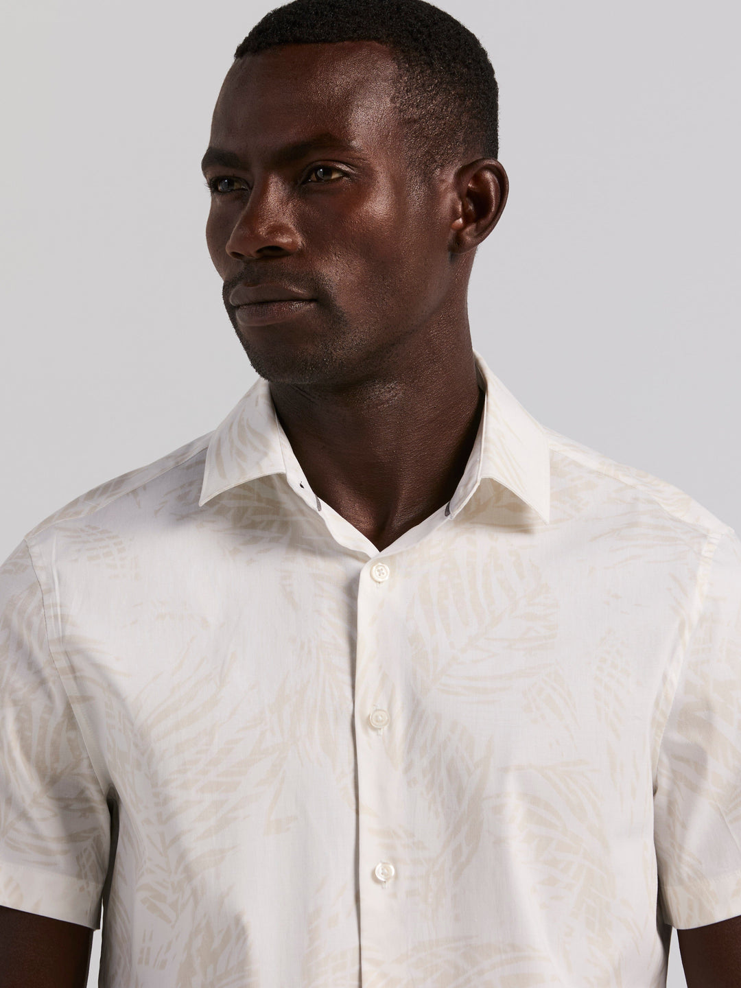 Short Sleeve Textured Feather Palm Print Cotton Shirt (Silver Birch) 
