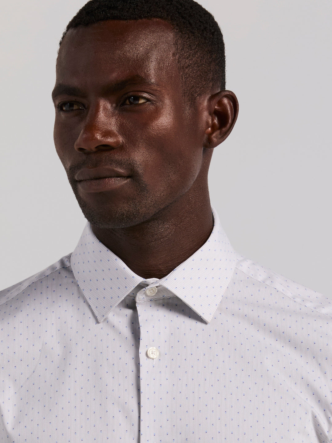 Perry Ellis Men's Slim Fit Dot Stripe Dress Shirt in Bright White, Size 15.5, Cotton/Polyester/Elastane Perry Ellis Men's Slim Fit Dot Stripe Dress Shirt in Bright White, Size 15.5, Cotton/Polyester/Elastane